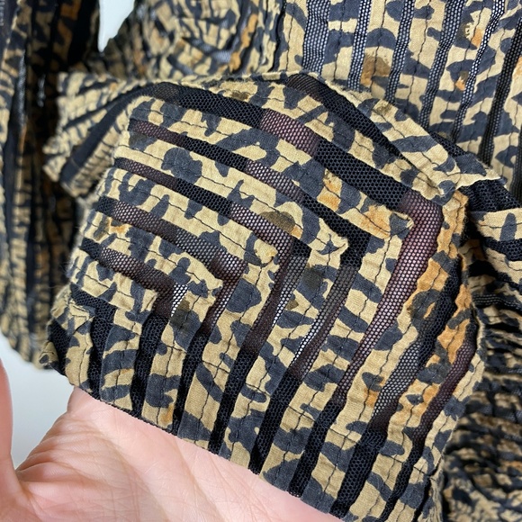 Chicos Leopard Mesh Jacket Sz. 2 (Large) Animal Print - Picture 7 of 12